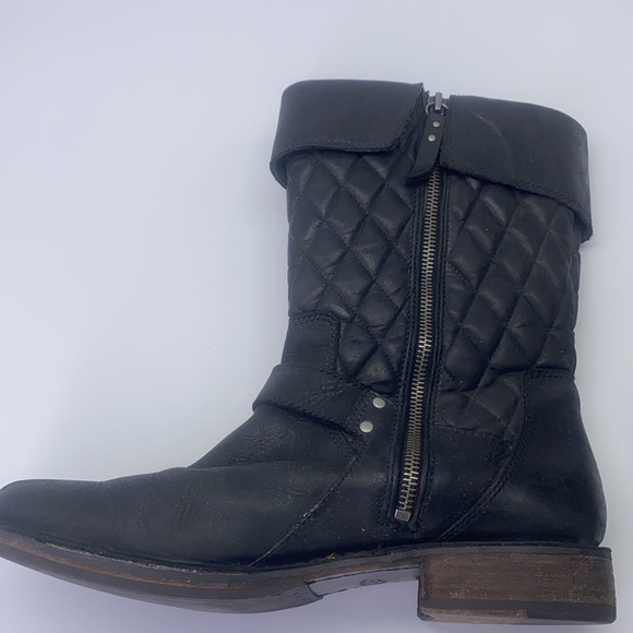 Ugg - Conor Oiled Black Leather Quilted with Silver Detail Biker Boot Size 10 - Picture 7 of 16